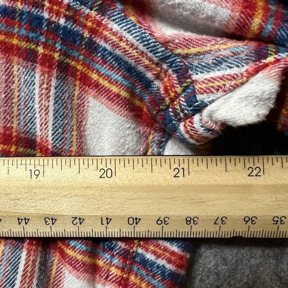 GAP Womens Flannel Shirt Size XXL Long Sleeve Plaid Button Down Red Blue White - Picture 2 of 8